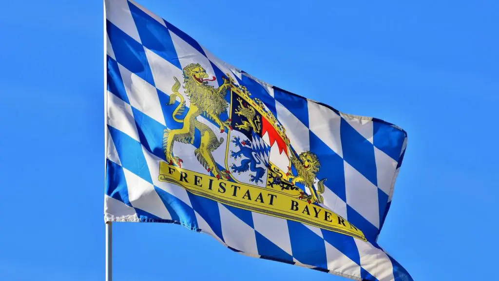 Bayern Flagge min 1024x576 1